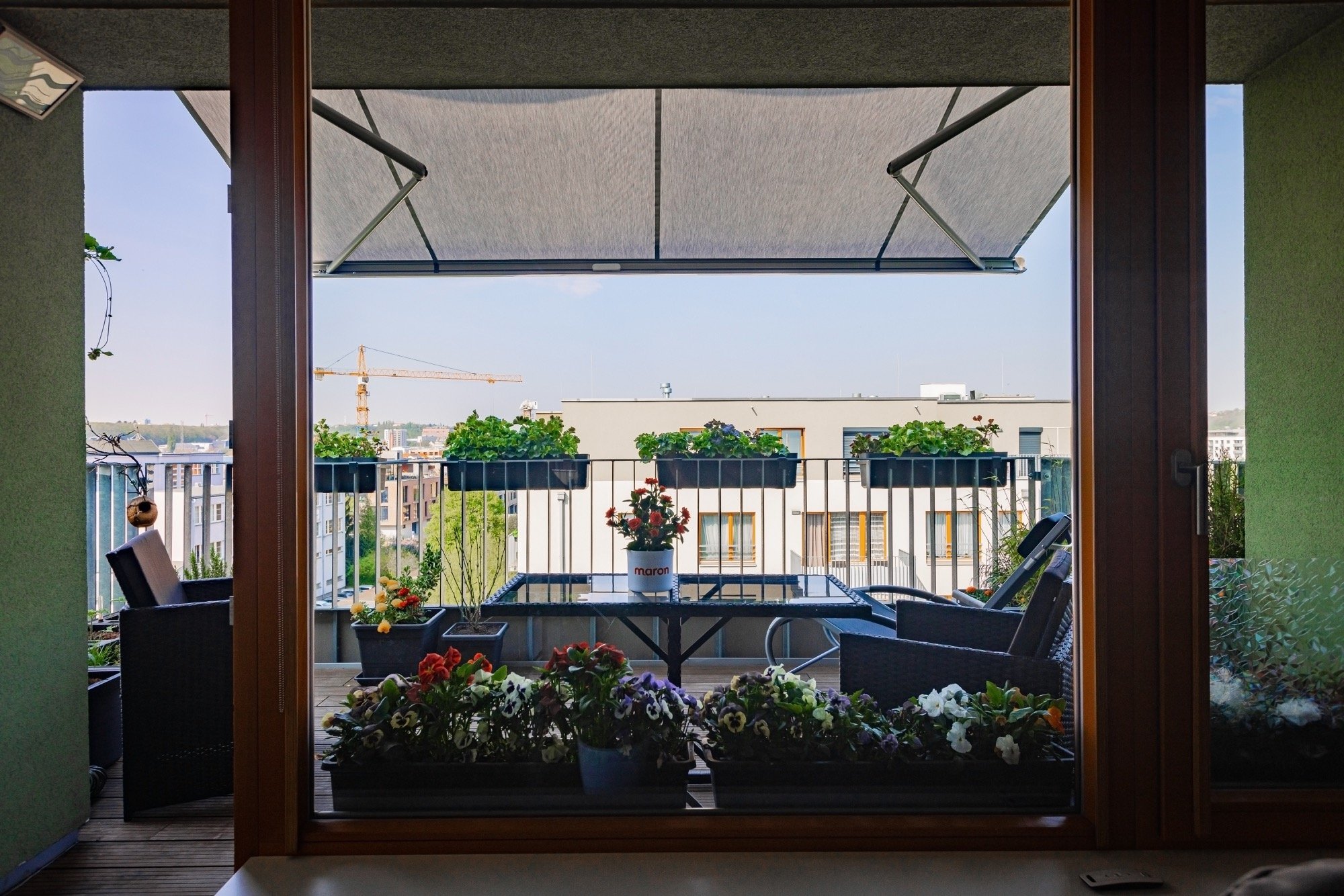 Markýza, ideální stínění pro terasu, zahradu i balkon  Markýza, ideální stínění pro terasu, zahradu i balkon