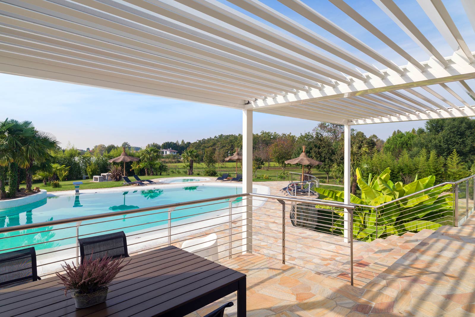 pergola.jpg