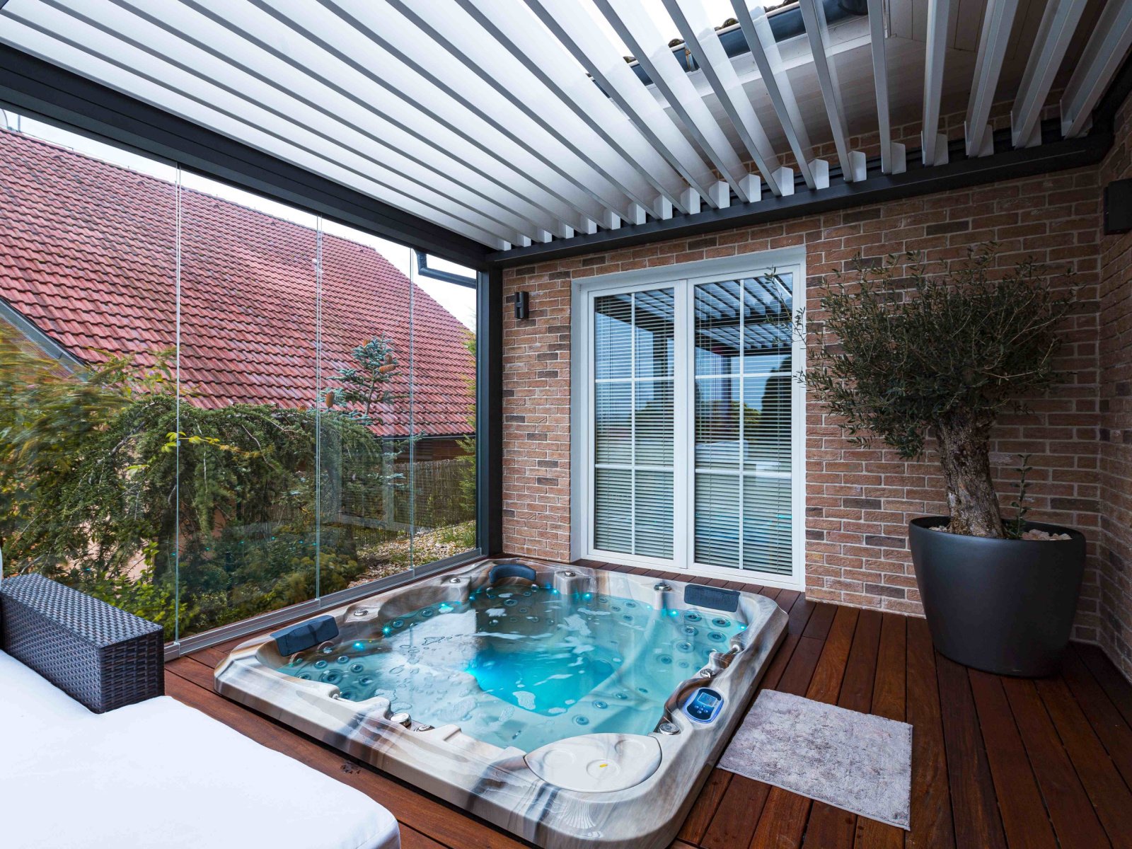 Pergola OPERA v Benátkách nad Jizerou